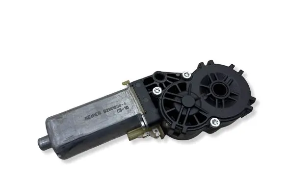 Volkswagen PASSAT B6 Seat adjustment motor 82141808