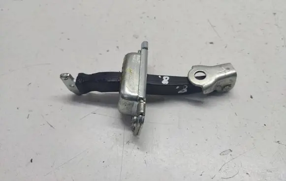 Hyundai i20 (BC3 BI3) Rear door check strap stopper