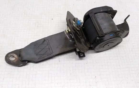 Mitsubishi Galant Rear seatbelt TK520EN079
