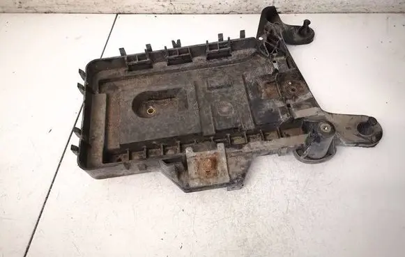 Seat Leon (1P) Battery box tray 1K0915333C