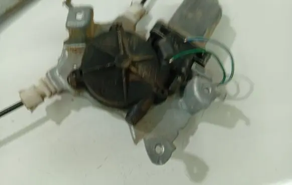 Nissan Primera Rear door window regulator motor 400601T3