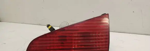 Tailgate rear/tail lights