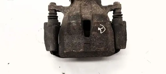 Toyota RAV 4 (XA40) Front brake caliper 