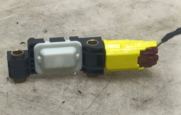 Seat Exeo (3R) Airbag deployment crash/impact sensor 8E0959643B
