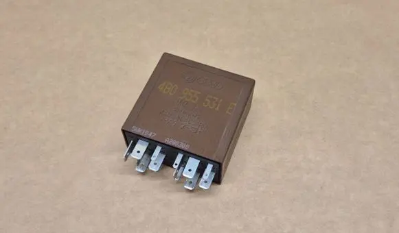 Audi A6 S6 C5 4B Other relay 4B0955531E A280300 UH212V