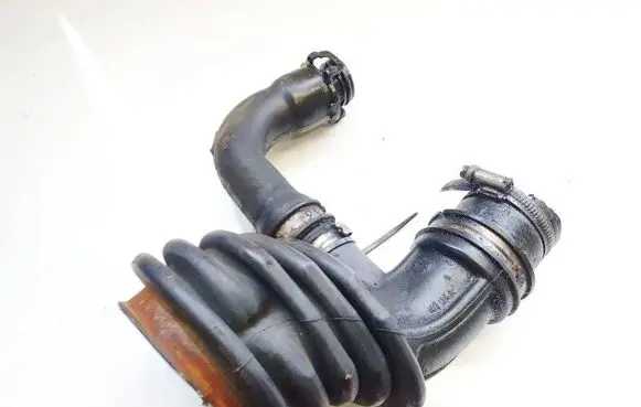 Ford Focus Air intake hose/pipe 7M5Q6886AD 7M5Q-6886-AD