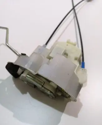 Subaru Legacy Front door lock