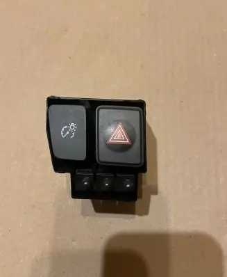 Toyota Prius+ (ZVW40) Hazard light switch 75F218