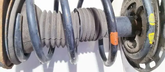 Toyota Avensis T270 Front coil spring