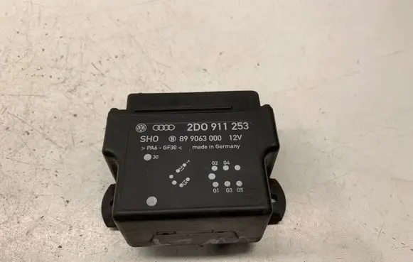 Volkswagen II LT Glow plug pre-heat relay 2D0911253 899063000