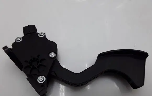 Lexus CT 200H Accelerator throttle pedal 7811076090 1988009490