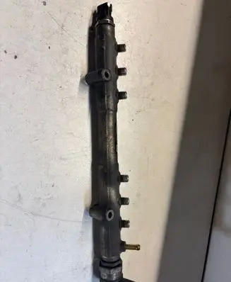 Volvo XC90 Fuel main line pipe 0445215023 30757146