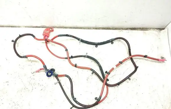 Jeep Grand Cherokee WL Positive cable (battery) 68380189AD
