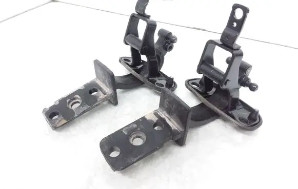 Volvo V70 Tailgate/trunk/boot hinge 31218425 3121846