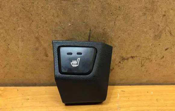 Hyundai i30 Seat heating switch