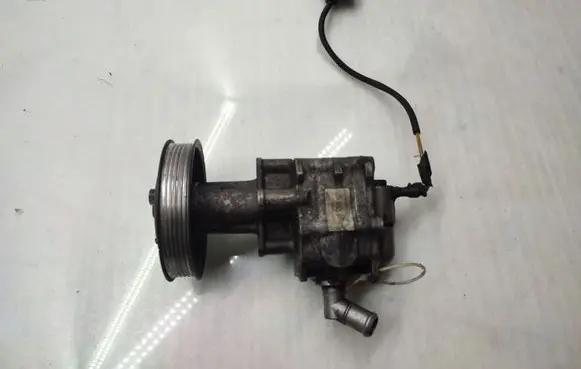 BMW 5 F10 F11 Power steering pump 4079448 407944801