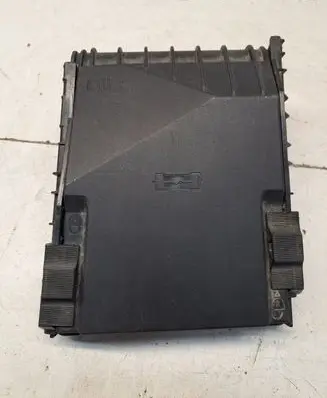 Volkswagen Golf V Fuse box cover 1K0937132F