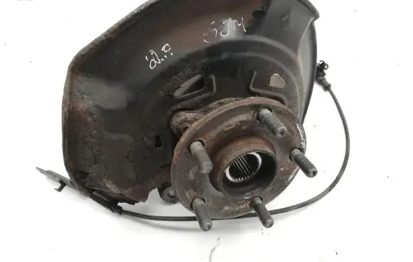 Toyota Verso-S Front wheel hub