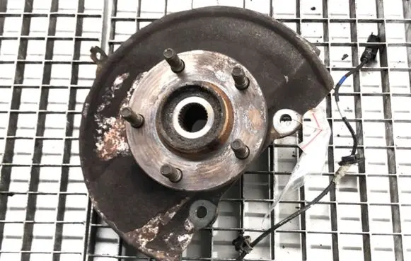 Peugeot 4008 Front wheel hub spindle knuckle