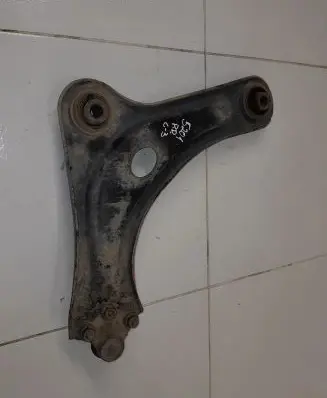 Citroen C3 Front lower control arm/wishbone NOCODE