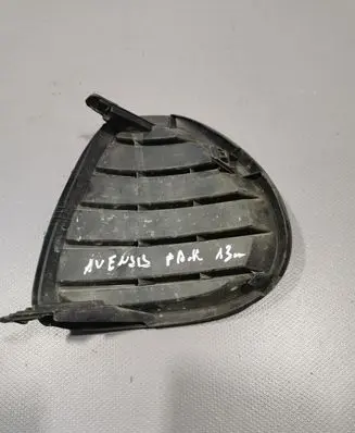 Toyota Avensis T270 Front fog light trim/grill 8148205020