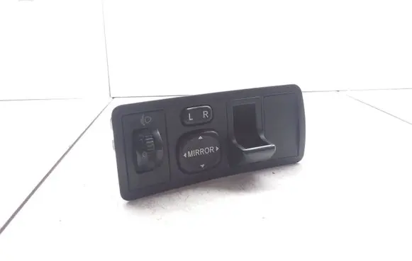 Toyota Corolla E120 E130 Wing mirror switch 183574 777665
