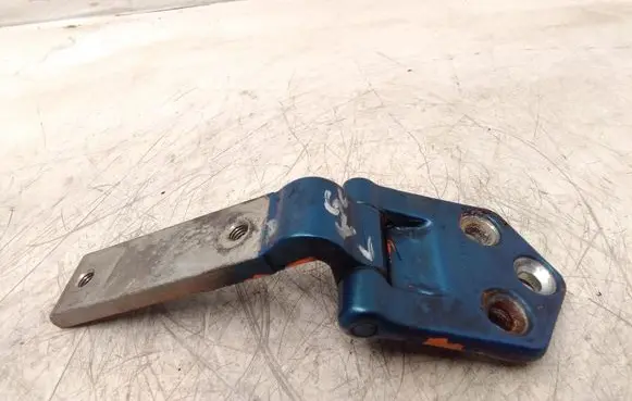 Volkswagen Caddy Loading door upper hinge 2K0827151C