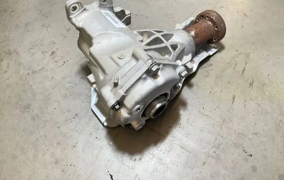 Gearbox transfer box case
