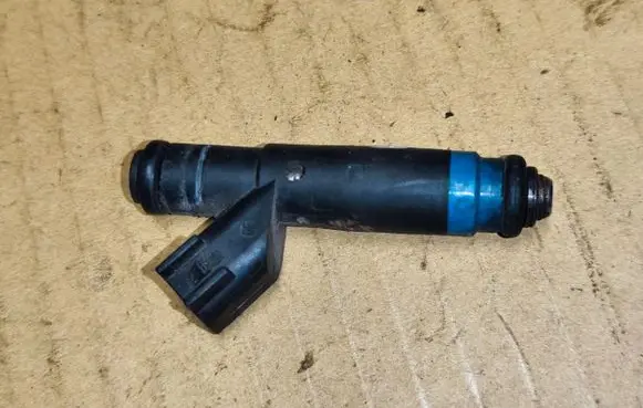 Jeep Grand Cherokee (WJ) Fuel injector 04854181