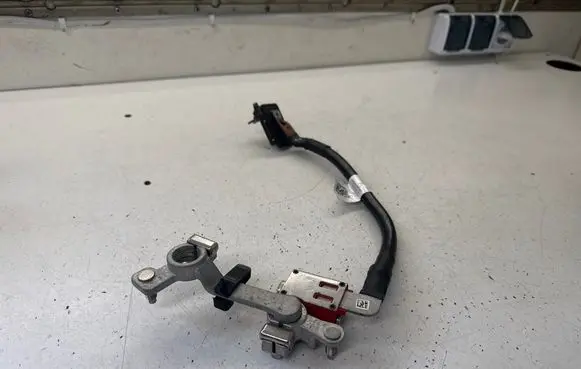 Mercedes-Benz Sprinter W906 Positive cable (battery) A9064401066