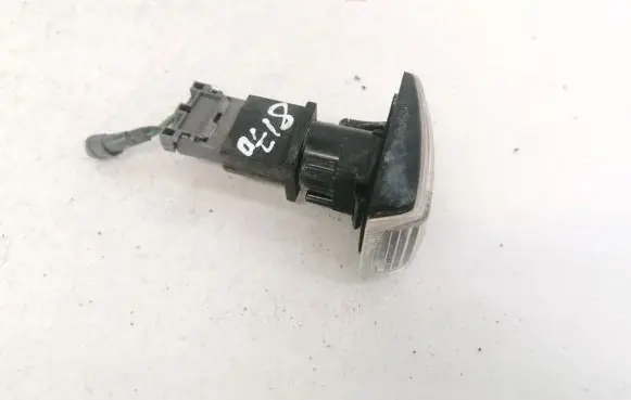 Volvo S70 V70 V70 XC Front fender indicator light 6R0142631