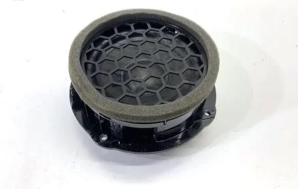 Skoda Superb B8 (3V) Front door speaker 3V0035411K