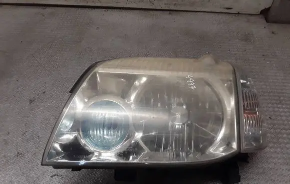Nissan X-Trail T30 Headlight/headlamp 