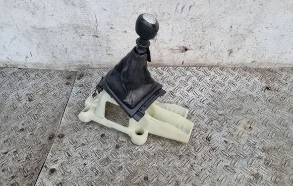 Peugeot 4007 Gear shifter/selector