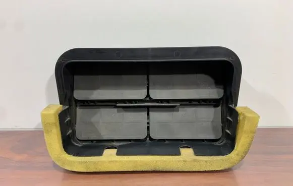 Subaru Forester SJ Quarter panel pressure vent 72651AG000 72653AG000