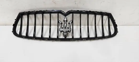 Maserati Ghibli Front grill