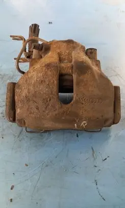 Volkswagen Passat Alltrack Front brake caliper