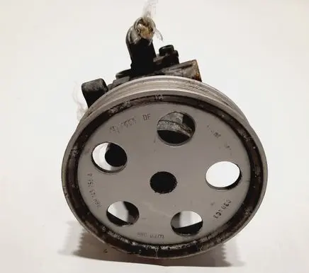Seat Exeo (3R) Power steering pump mounting bracket 3R0145153C
