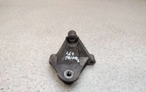 Nissan Primera Engine mounting bracket 8200072747