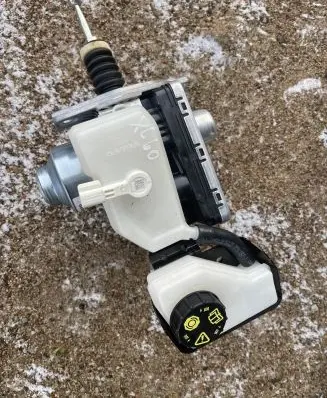 Volvo XC60 ABS Pump 32281728 32333638
