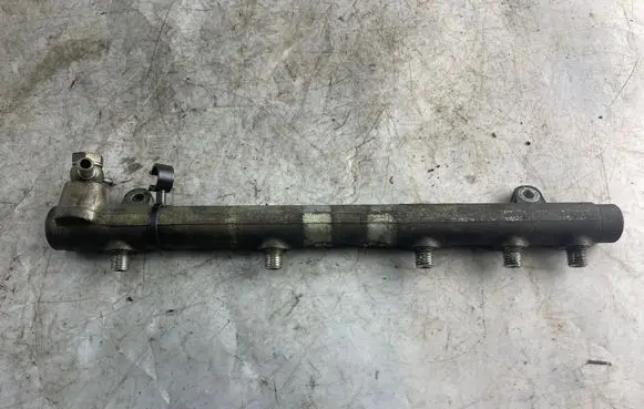 Fuel main line pipe