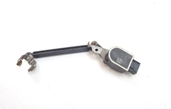 BMW 2 F22 F23 Headlight/headlamp level sensor 6860843 37146860843
