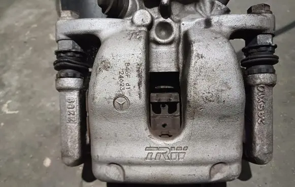 Mercedes-Benz GLA W156 Rear brake caliper 32346033
