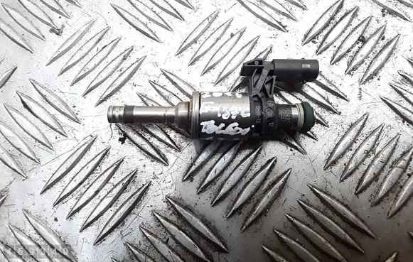 Seat Toledo IV (NH) Fuel injector 0261500354 04E906036Q