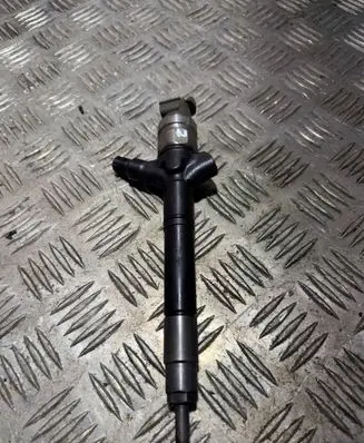 Toyota Auris 150 Fuel injector 236700R030