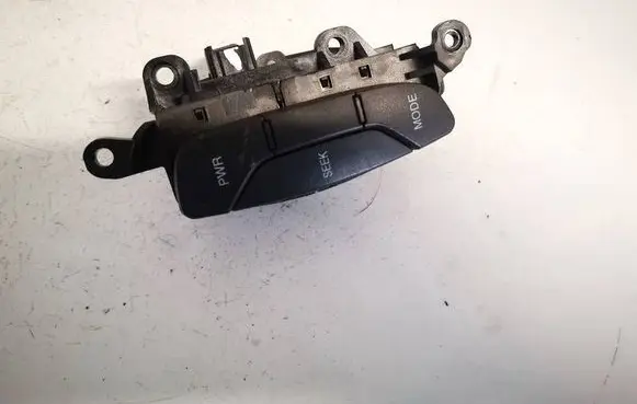 Chevrolet Captiva Steering wheel buttons/switches 96628528