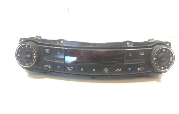 Mercedes-Benz E W211 Climate control unit 2118300685 00051002
