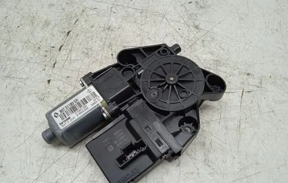 Renault Scenic III - Grand scenic III Front door window regulator motor 807311805R