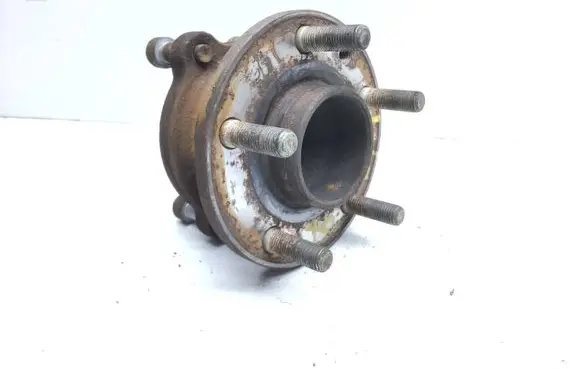 Volvo V40 Cross country Rear wheel hub 31387352