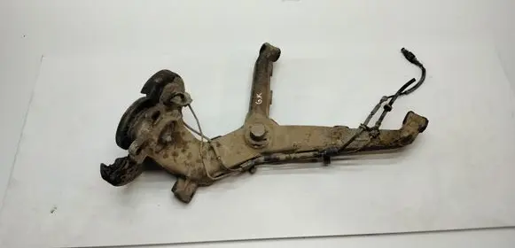 Rear wheel hub
